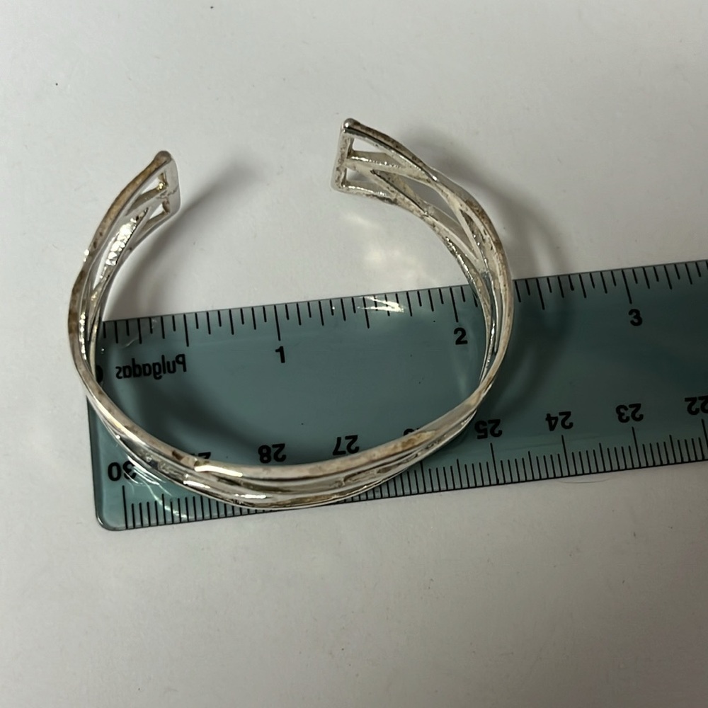 Stunning Interlocking Rhodium Plated Silver Cuff - image 8